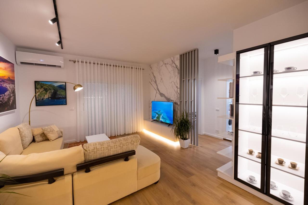 Victoria Lungomare Apartment Vlora Kültér fotó
